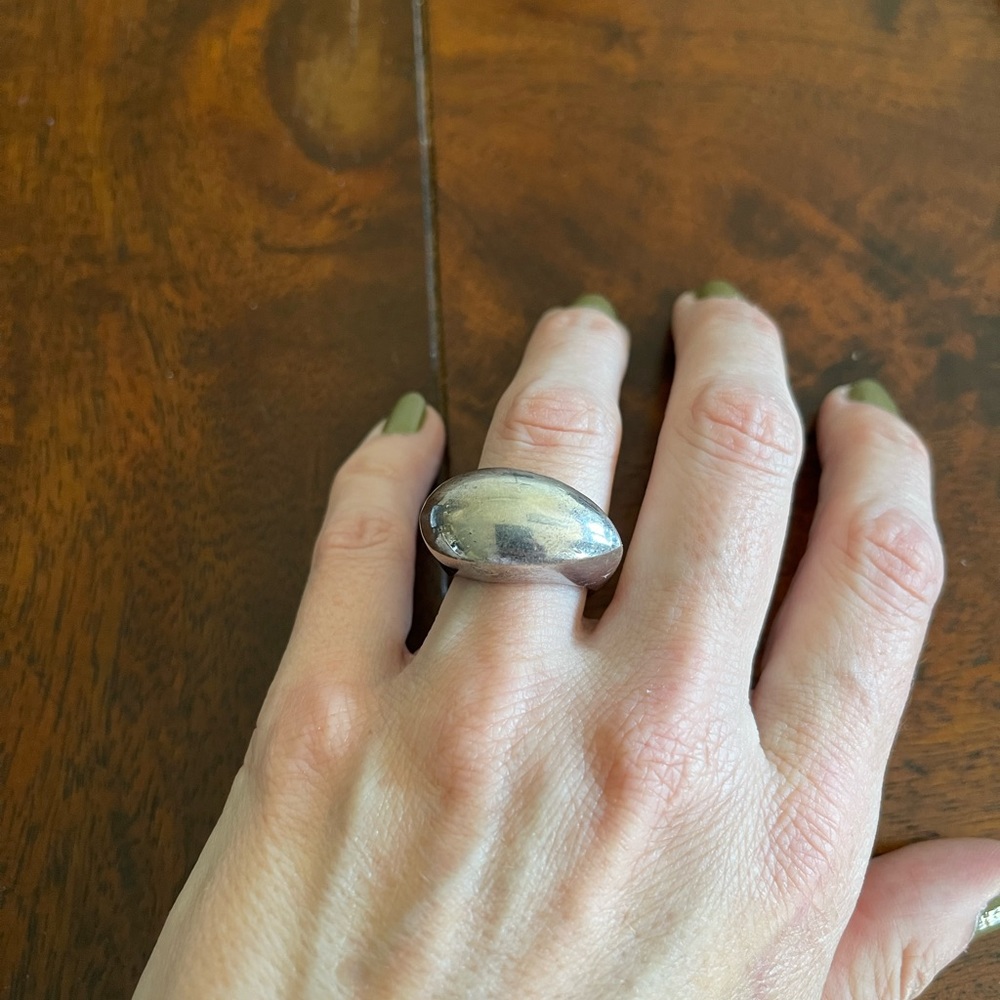 Teardrop shaped sterling silver ring marked 925 bulky statement modernist ring